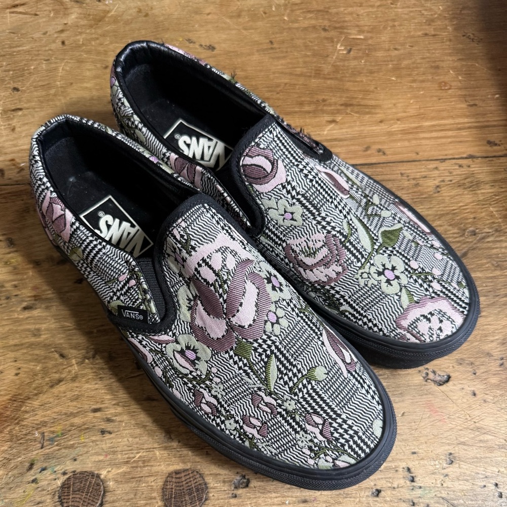 Vans Classic Slip- On Stackform Tapestry Floral Shoes Women’s 9